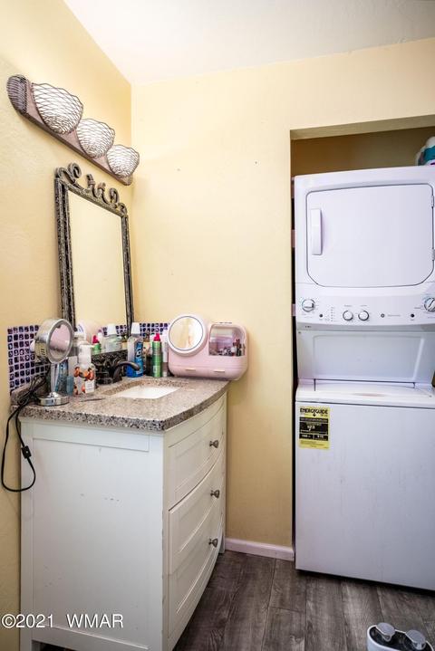 3337 Cedar Dr, Overgaard, AZ 85933 photo 9