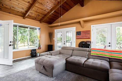 3337 Cedar Dr, Overgaard, AZ 85933 photo 4