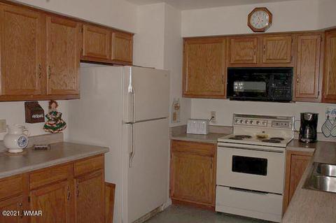 2043 Timber Trail Loop, Overgaard, AZ 85928 photo 11