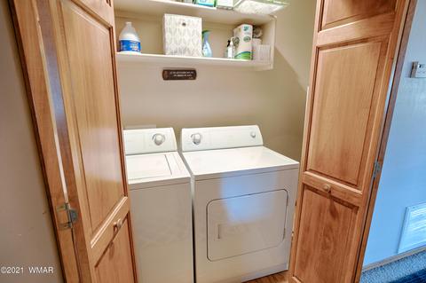 2644 Lodge Loop, Overgaard, AZ 85933 photo 3