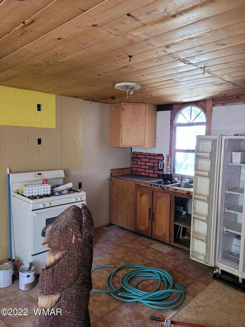 2059 E Chipmunk Xing, Overgaard, AZ 85933 photo 1