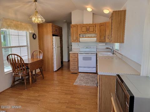 2271 Hanging Tree Ln, Overgaard, AZ 85933 photo 9
