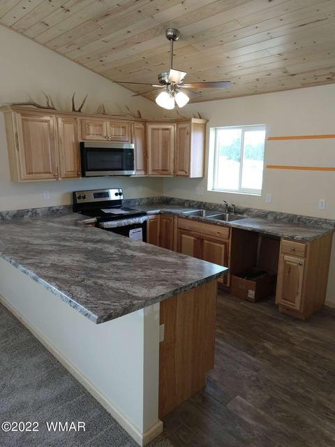 2268 Meadow Ln, Overgaard, AZ 85933 photo 3