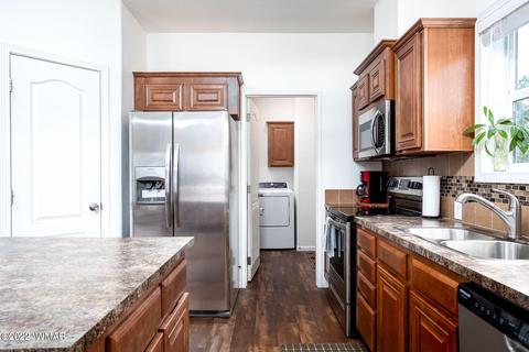 3359 Apache Dr, Overgaard, AZ 85933 photo 6