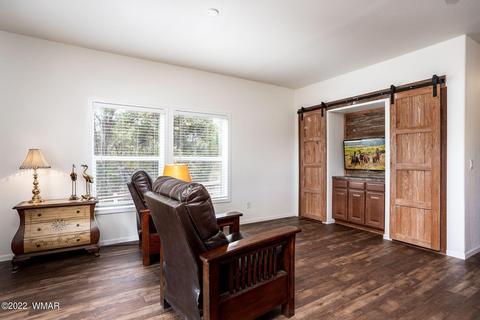 3359 Apache Dr, Overgaard, AZ 85933 photo 3