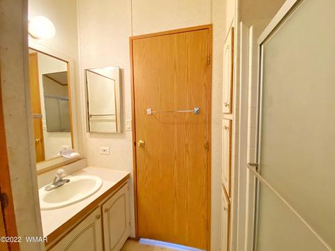 2704 Rustlers Roost Rd, Overgaard, AZ 85933 photo 14