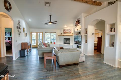 1835 Apache Pl, Show Low, AZ 85901 photo 2