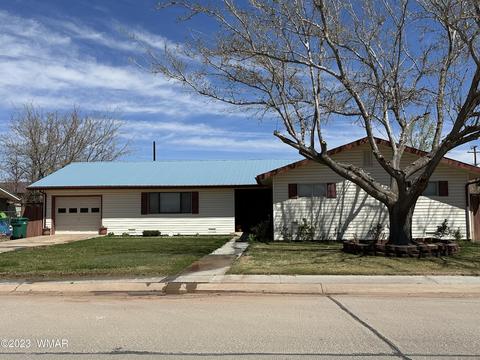 418 E Hampshire St, Holbrook, AZ 86025
