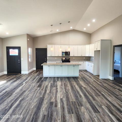 8237 Windward Dr, Show Low, AZ 85901 photo 2