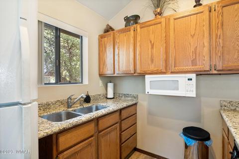 2143 Bluejay Rd, Overgaard, AZ 85933 photo 11