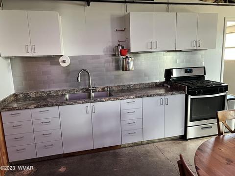 Kitchen - 31 Co Rd, Concho, AZ 85924 photo 2 of 2
