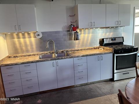 Kitchen - 31 Co Rd, Concho, AZ 85924 photo 1 of 2