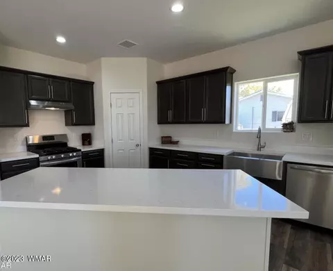 Kitchen - 253 E 5th Ave, Eagar, AZ 85925 photo 3 of 7