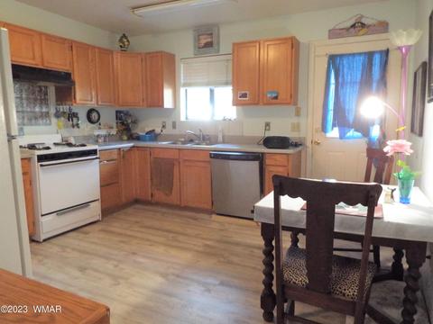 481 N 6th Dr, Show Low, AZ 85901