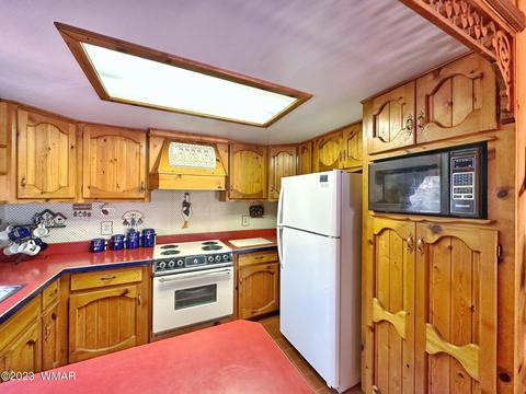 2140 N Woods Dr, Overgaard, AZ 85933 photo 19