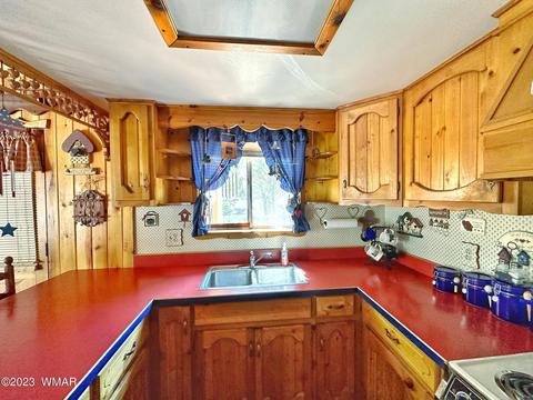 2140 N Woods Dr, Overgaard, AZ 85933 photo 18