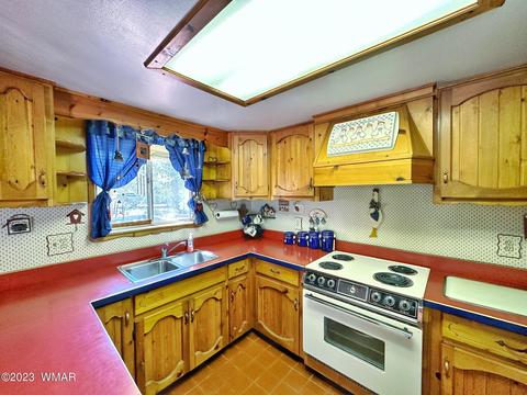 2140 N Woods Dr, Overgaard, AZ 85933 photo 17