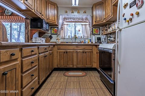 2156 Blue Jay Rd, Overgaard, AZ 85928 photo 8