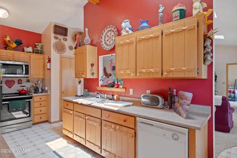 Kitchen - 2967 E Lookout Ln, Overgaard, AZ 85933 photo 2 of 3