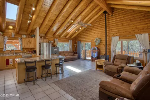 678 Co Rd 3144, Vernon, AZ 85940