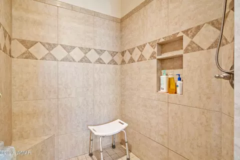Bath - 2202 E 24th St N St, Snowflake, AZ 85937 photo 2 of 4