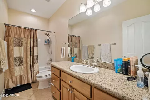 Bath - 2202 E 24th St N St, Snowflake, AZ 85937 photo 3 of 4