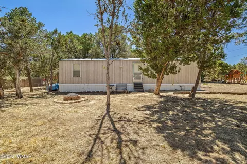 2135 Fishermans Rd, Overgaard, AZ 85933
