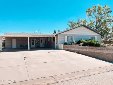 902 N 7th St, Holbrook, AZ 86025