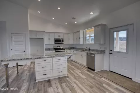 Kitchen - 7697 Open Sky Loop, Taylor, AZ 85939 photo 3 of 3