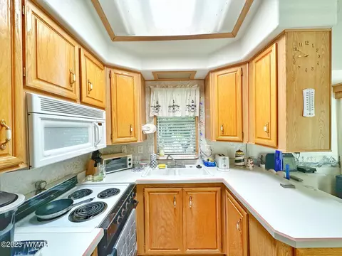 2219 Rodeo Rd, Overgaard, AZ 85933 photo 10