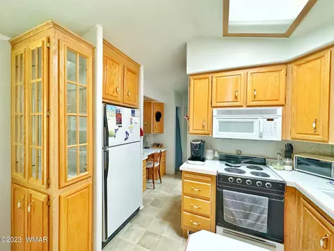 2219 Rodeo Rd, Overgaard, AZ 85933 photo 9