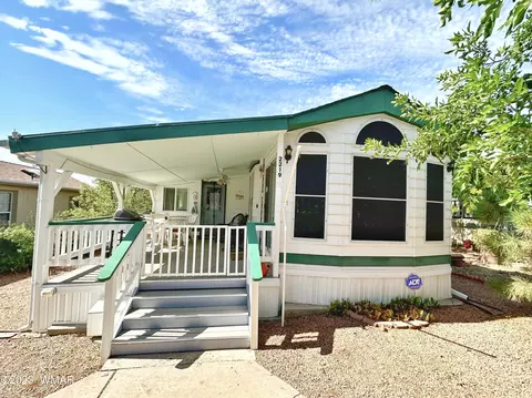 2219 Rodeo Rd, Overgaard, AZ 85933 photo 3