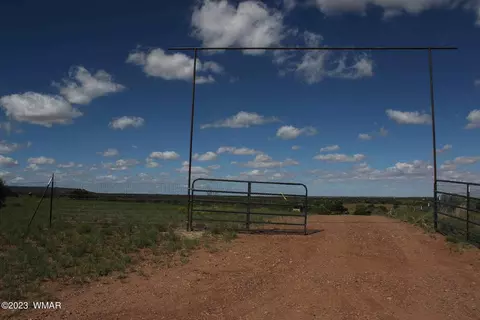 17 County Rd, Concho, AZ 85924