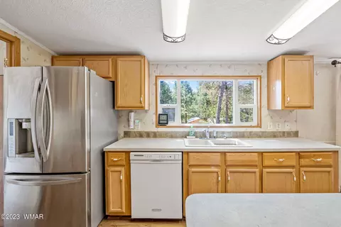 2185 Western Star Dr, Overgaard, AZ 85933 photo 9