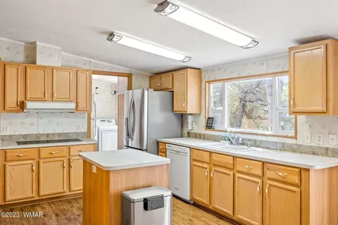 2185 Western Star Dr, Overgaard, AZ 85933 photo 8