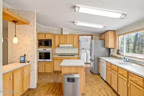 2185 Western Star Dr, Overgaard, AZ 85933 photo 10