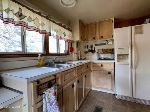 2165 Chevelon Rd, Overgaard, AZ 85933 photo 3