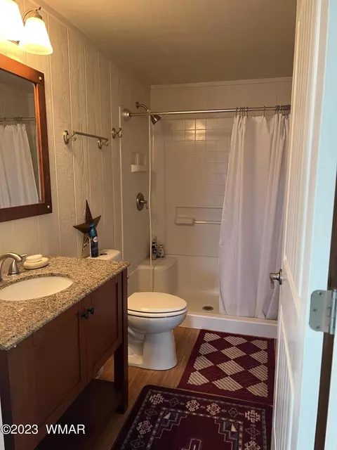 Bath - 831 S Juniper St, Eagar, AZ 85925 photo 3 of 3