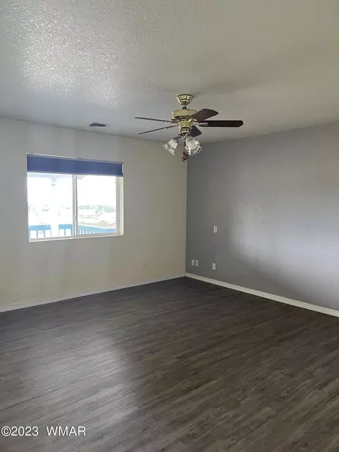 Living - 831 S Juniper St, Eagar, AZ 85925 photo 4 of 4