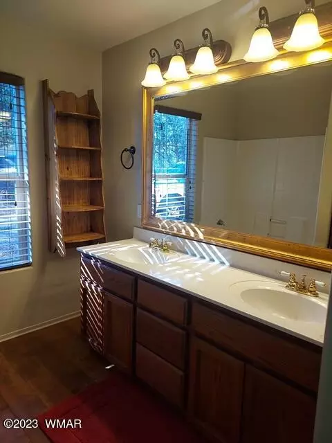 2082 Forest Park Dr, Overgaard, AZ 85933 photo 10