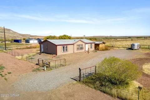 6493 Country Rd, Woodruff, AZ 85942