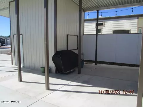 8210 Apache Way, Show Low, AZ 85901 photo 2