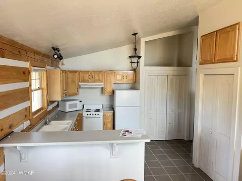 Kitchen - 36641 Sr 61, Concho, AZ 85924 photo 2 of 2