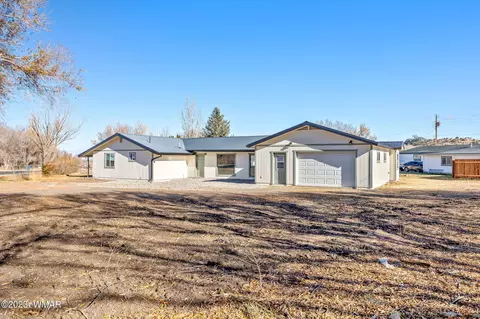 109 S Butler St, Eagar, AZ 85925 photo 2