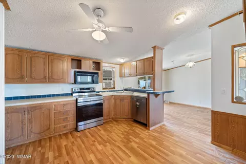2163 Meadow Ln, Overgaard, AZ 85933 photo 9