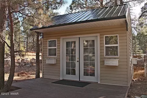 Exterior - 2978 Windmill Ln, Overgaard, AZ 85933 photo 6 of 13