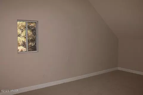 Bedroom - 2978 Windmill Ln, Overgaard, AZ 85933 photo 4 of 4