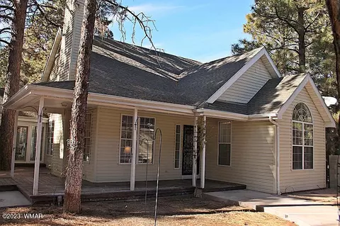 Exterior - 2978 Windmill Ln, Overgaard, AZ 85933 photo 2 of 13