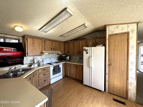1172 E Maricopa Dr, Springerville, AZ 85938 photo 7