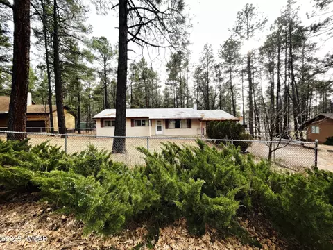 555 E Pinecrest Dr, Pinetop, AZ 85935
